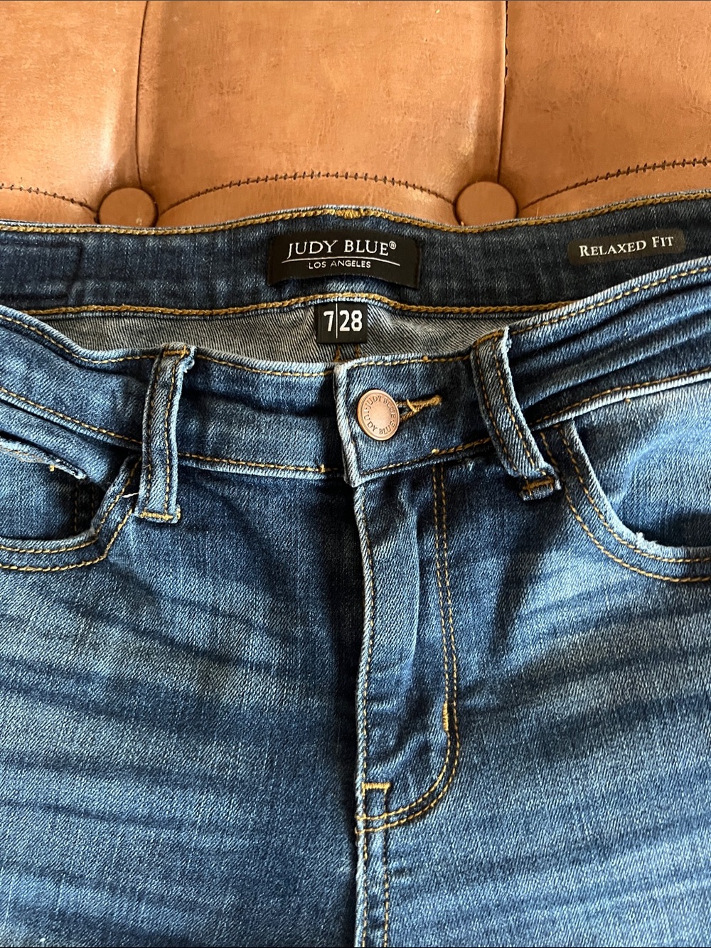 Judy Blue Mid-Rise relaxed fit Jeans in Medium Blue wash sz7/ 28 - Picture 3 of 7